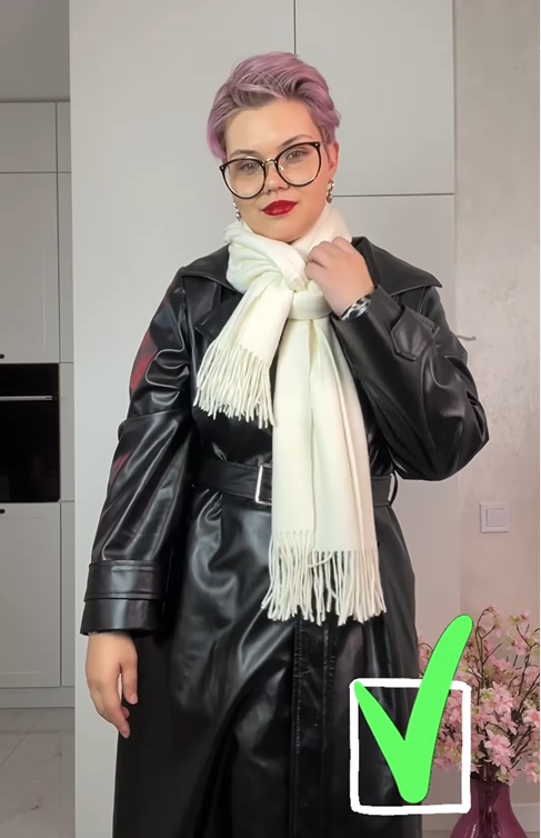 Ловите 4 способа от стилиста, как красиво и тепло завязать шарф (видео)